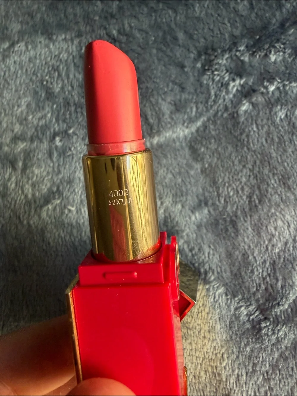 Rosso Valentino satin lipstick 400R